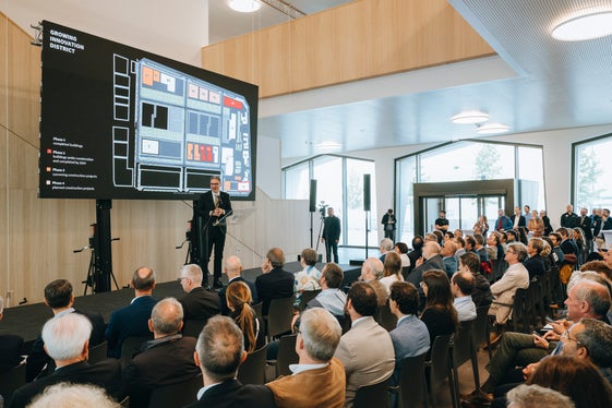 Landeshauptmann Arno Kompatscher bei der Eröffnung der neuen Fakultät für Ingenieurwesen der Freien Universität Bozen (Foto: LPA/NOI Techpark/Daniele Fiorentino)