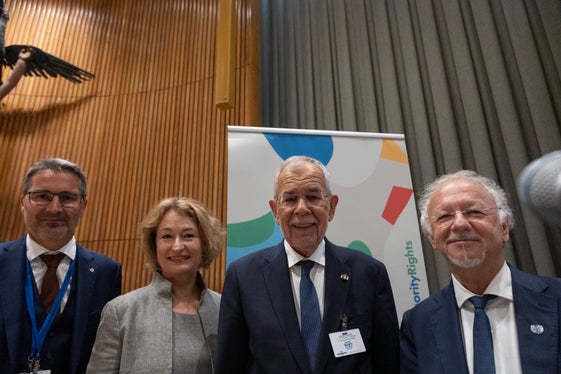 Da sinistra il presidente della Provincia, Ilze Brands Kehris (assistente segretario generale per i Diritti umani all'ONU), Alexander Van der Bellen e Fernand de Varennes (Foto: ASP)
