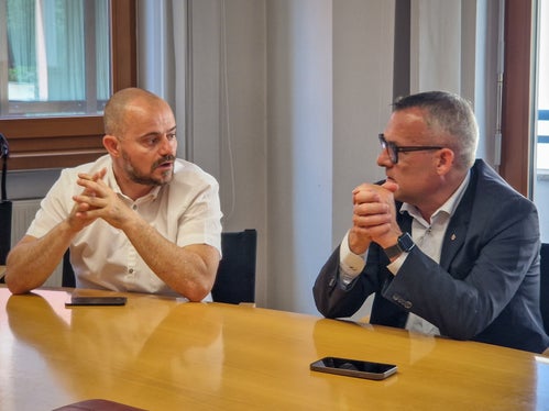 Da sinistra il direttore del Dipartimento Opere Pubbliche, Valorizzazione del patrimonio, Libro fondiario e Catasto Daniel Bedin e l'assessore provinciale Christian Bianchi. (Foto: ASP/Gianluca Crocco)