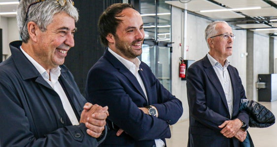 Da sinistra Federico Giudiceandrea, Philipp Achammer e Roland Psenner durante la visita dell'assessore al NOI Techpark (Foto: ASP/Ingrid Silginer)