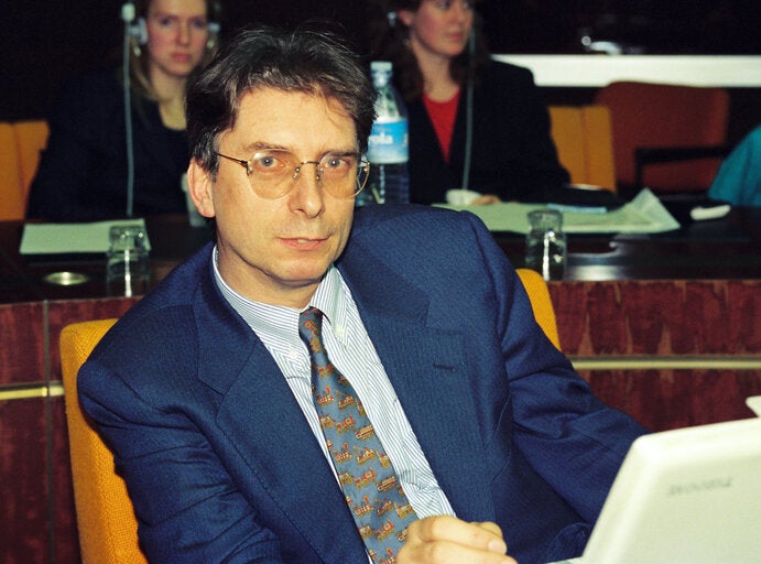 Der Nachlass des vor 30 Jahren verstorbenen Politikers und politischen Denkers Alexander Langer geht in den Bestand des Südtiroler Landesarchivs ein. Am 19. September wird dazu eine Verwahrungsvereinbarung unterzeichnet. (Foto: Europäisches Parlament)
