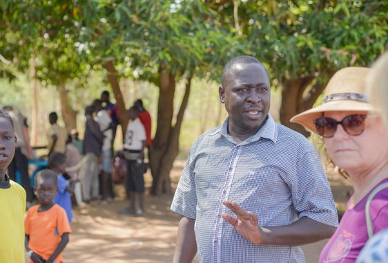 Landesrätin Pamer hat im Frühjahr in Uganda mehrere Projekte der Entwicklungszusammenarbeit, darunter auch mehrere in Flüchtlingslagern, besichtigt. (Foto: LPA/Hannes Wisthaler)