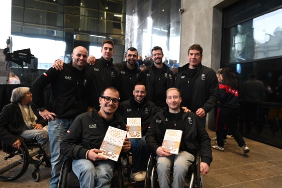 Gli atleti paralimpici altoatesini che hanno vestito la maglia della Nazionale italiana di para ice hockey. Foto: USP/Manuela Tessaro)