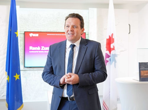 „Gletscher sind für das Gleichgewicht in der Natur maßgeblich und wichtige Indikatoren für die Auswirkungen des Klimawandels“, betont Landesrat René Zumtobel. (Foto: Land Tirol/Hörmann)