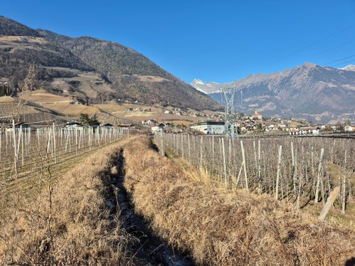 Per le acque demaniali e i corsi d'acqua vale fondamentalmente una fascia di rispetto larga dieci metri su entrambi i lati lungo gli argini. (Foto: USP/Ufficio Demanio idrico)