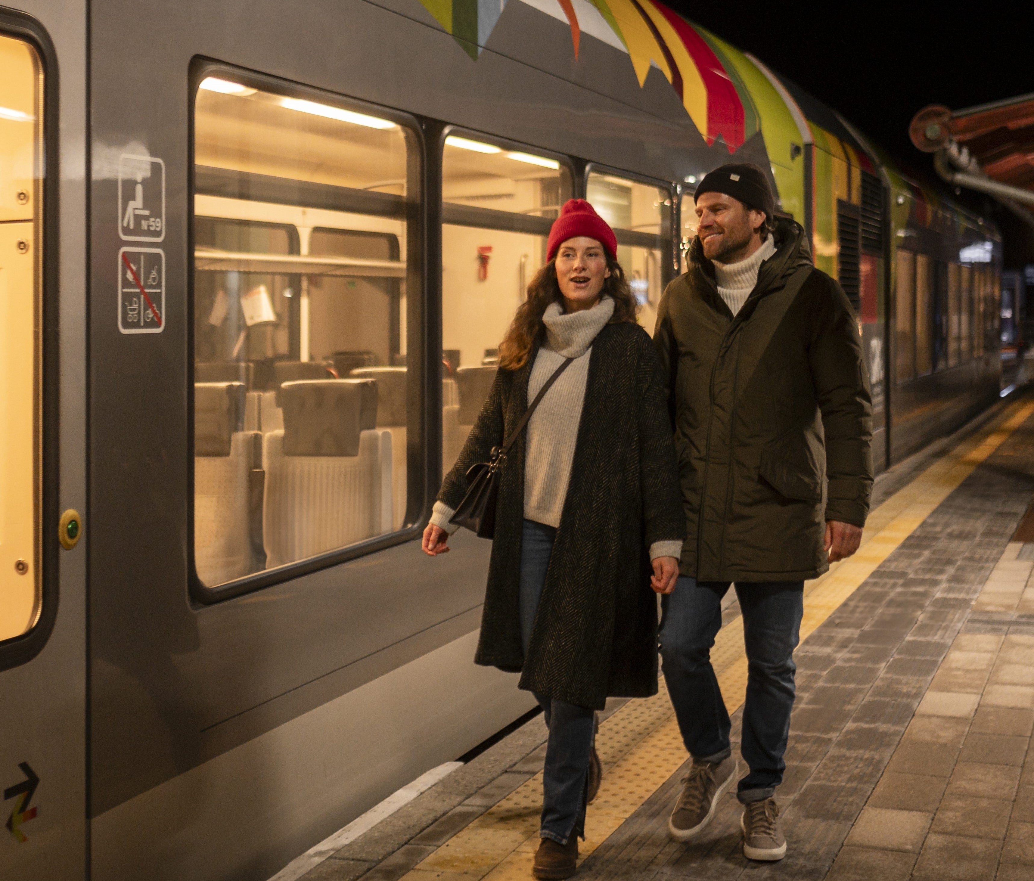 Mit dem neuen Jahres-Abo des SüdtirolPass sollen ab Mitte des Jahres 2025 alle öffentlichen Verkehrsmittel in Südtirol für nur 250 Euro im Jahr oder 39 Euro im Monat uneingeschränkt nutzbar werden. (Foto: LPA/IDM-Patrick Schwienbacher)