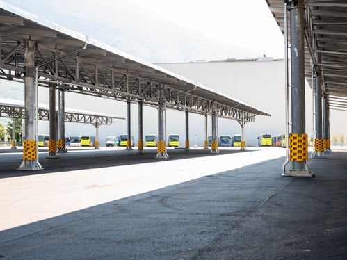 Tra gli elementi innovativi: il primo impianto fotovoltaico provinciale realizzato sopra un parcheggio per autobus, permettendo di produrre energia senza ulteriore consumo di suolo. (Foto: USP/Fabio Brucculeri)