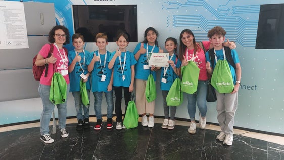 Sabato 11 maggio, alla fondazione Bruno Kessler di Povo (Trento), l’Istituto comprensivo di Laives si è classificato primo alla First Lego league explore nella sezione Core values con un progetto di robotica (Foto: ASP/Istituto comprensivo di Laives)