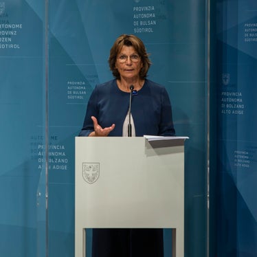 Assessora Maria Hochgruber Kuenzer: Lo scopo principale delle linee guida approvate dalla Giunta è fornire un riferimento certo in ordine agli elaborati che andranno a costituire il Programma di sviluppo comunale per il territorio e il paesaggio. (Foto: ASP/Fabio Brucculeri)