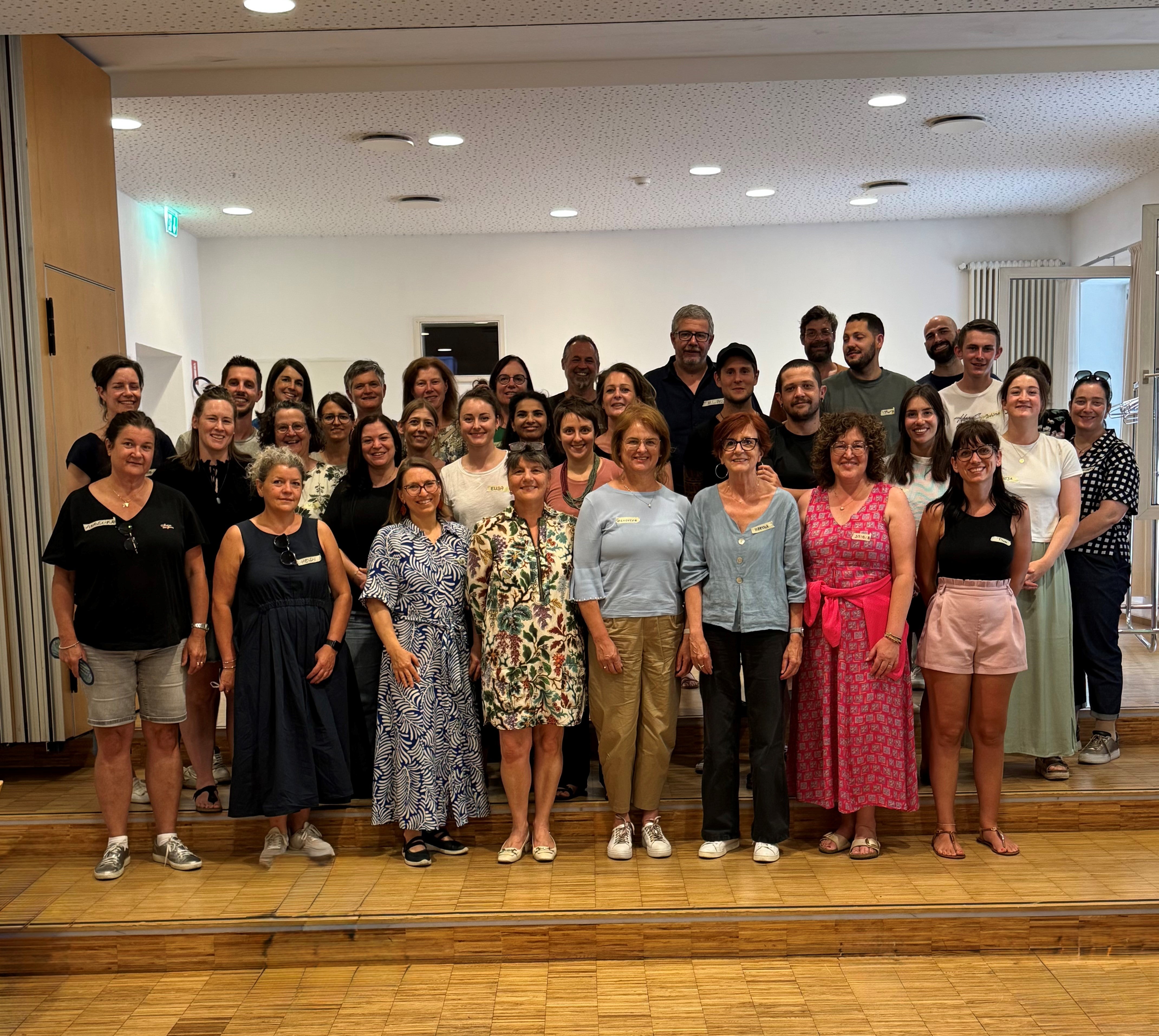Gemeinsam für die Schülerinnen und Schüler: Die Teams der Schulsozialarbeit der berufsbildenden Schulen beim Abschlusstreffen zum heurigen Schuljahr. (Foto: LPA/Landesdirektion deutschsprachige Berufsbildung)