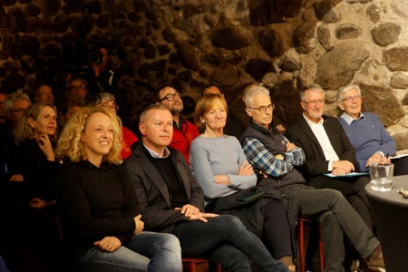 Molte persone interessate a Gaismair, al suo tempo e al suo impatto fino ad oggi hanno partecipato al Giovedì culturale dell'Euregio. (Foto: Euregio/Armin Gluderer)