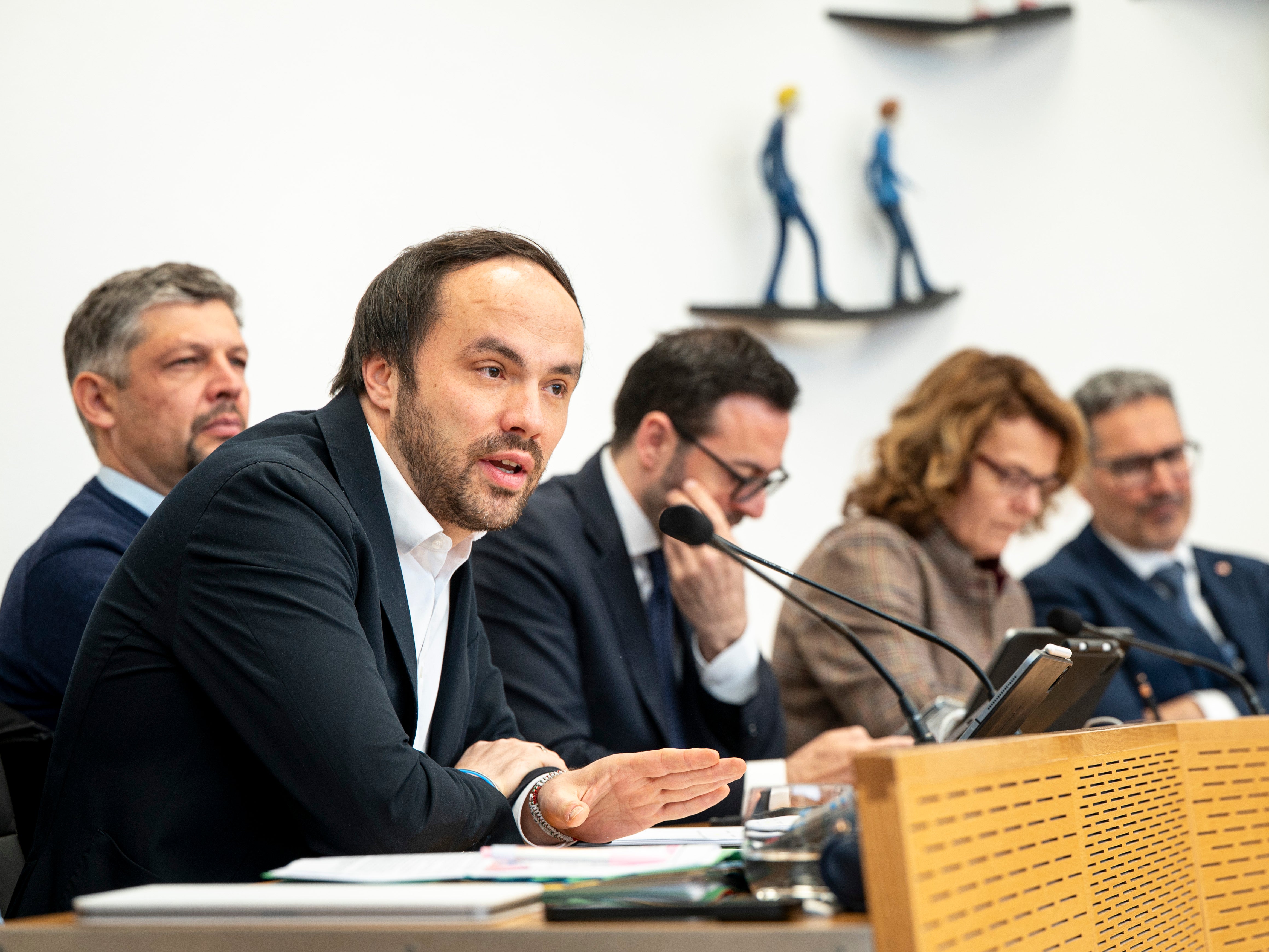 Landesrat Philipp Achammer: Ein attraktives Angebot an Ausbildungs- und Weiterbildungsmöglichkeiten soll es auch weiterhin in Bruneck und im Bezirk Pustertal geben. (Foto: LPA/Fabio Brucculeri)