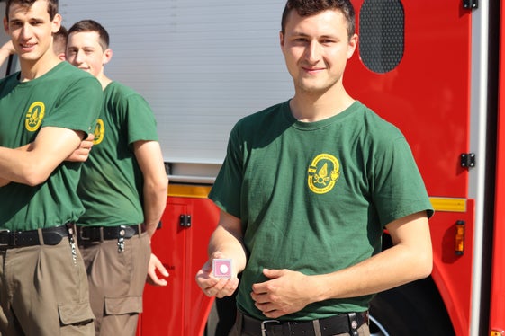 Spilla d'argento per il debutto con i vigili del fuoco professionisti (Foto: ASP/Maja Clara)