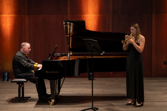 Alina Aichner, Trompete, begleitet von Andreas Benedikter am Klavier. (Foto: LPA/Daniel von Johnston)