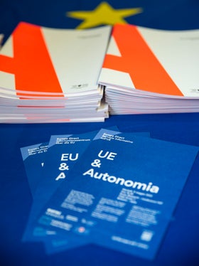 L'impatto delle politiche dell'UE sulle Autonomie territoriali, in particolare sull'Alto Adige, sulle isole Åland e sul Belgio orientale, è stato al centro di un convegno tenutosi oggi a Bolzano in occasione della Giornata dell'Europa. (Foto: ASP/Fabio Brucculeri)