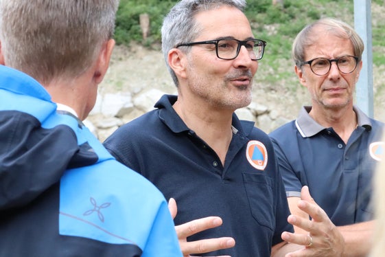 Baustellenbesichtigung bei der Rückhaltesperre aus Stahlbeton im Brunnbergbach direkt oberhalb von Mühlwald: Bevölkerungsschutzlandesrat und Landeshauptmann Arno Kompatscher und der Direktor der Agentur für Bevölkerungsschutz Klaus Unterweger. (Foto: LPA/Maja Clara)