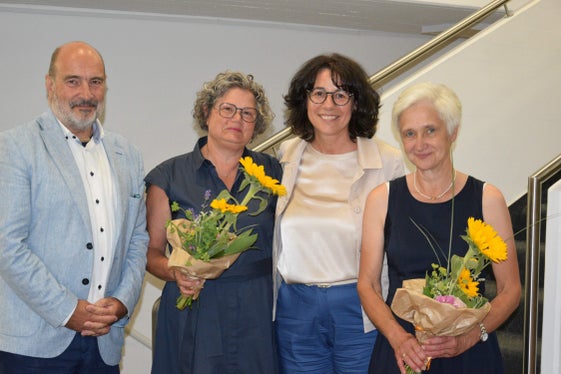 Schulführungskräfte mit Vertreterinnen der Südtiroler Bäuerinnenorganisation (von links): Direktor Martin Unterer, Bezirksbäuerin Heidi Innerhofer Margesin, Schulleiterin Christine Holzner, Ausschussmitglied Martha Nussbaumer Lex (Foto: LPA/Fachschule für Hauswirtschaft und Ernährung Tisens)
