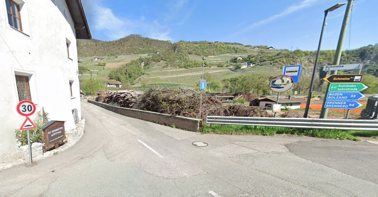 Am Freitag, 20. Juni, nimmt die Tunnelbohrmaschine Kathrin bei der Baustelle Prader, Schmelze 2,  bei der Einfahrt ins Villnösstal ihre Arbeit auf. (Foto: Google Maps)