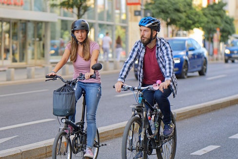 Durch Zuschüsse an die Bezirksgemeinschaften für den Bau und die außerordentliche Instandhaltung von übergemeindlichen Radwegen will das Land die Radmobilität weiter fördern. (Foto: Pixabay)