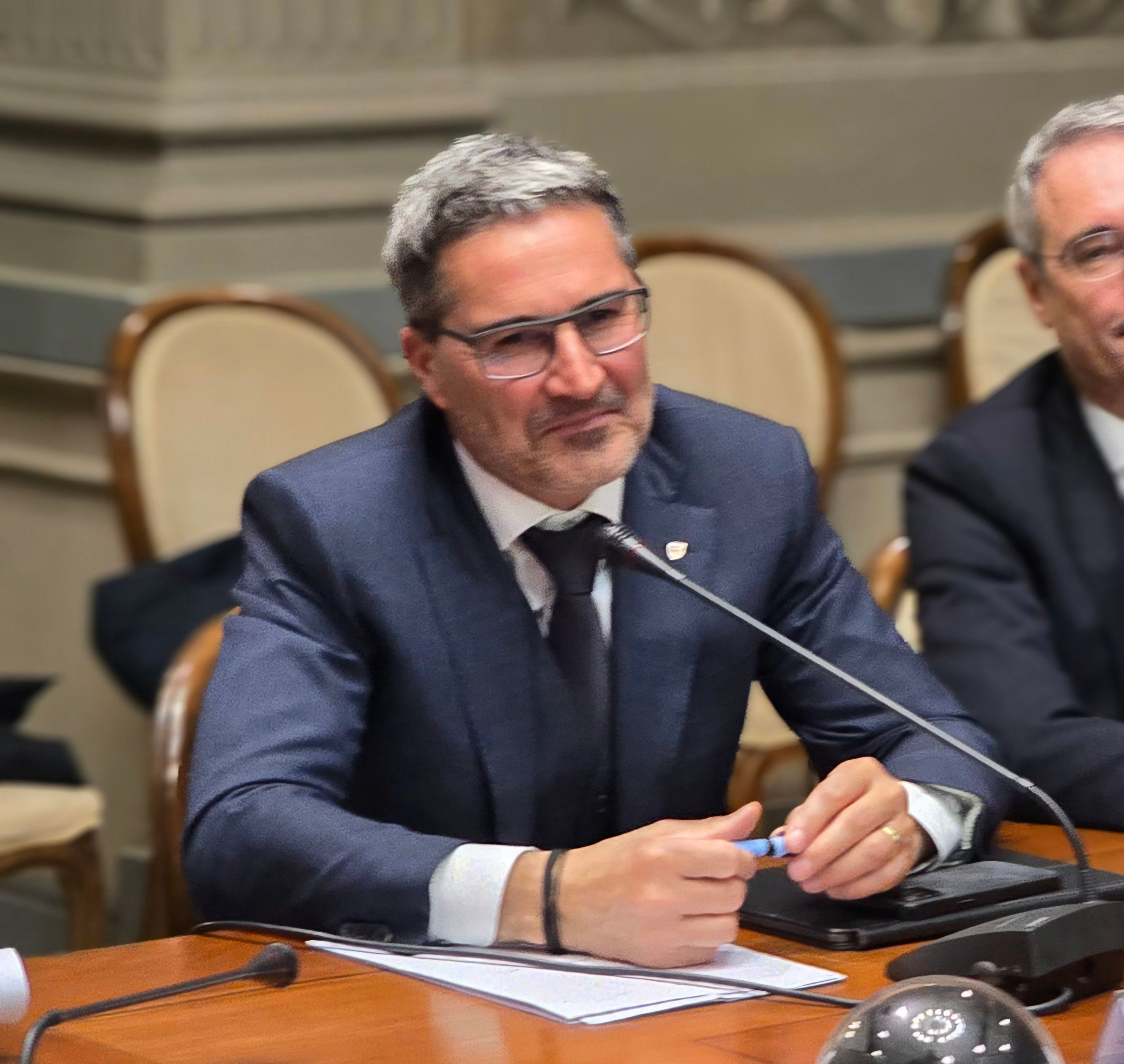 Il presidente della Provincia autonoma di Bolzano, Arno Kompatscher, affiancato dal parlamentare Dieter Steger (Foto: Dipartimento per gli Affari regionali e le Autonomie)