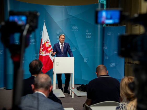 Il presidente della Provincia autonoma di Bolzano, Arno Kompatscher, ha descritto le decisioni odierne come "un altro passo importante nell'attuazione della nuova legge sulla dirigenza". (Foto: ASP/Fabio Brucculeri)