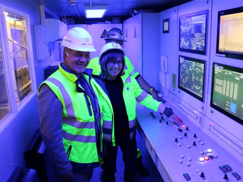 L'amministratore delegato di BBT SE Gilberto Cardola e la madrina della fresa “Wilma” Helga Morandell di Caldaro alla partenza della TBM. (Foto: USP/Ingo Dejaco)