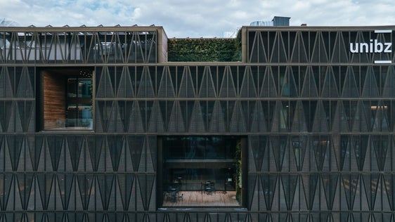 800 giovani studieranno, faranno ricerca e si formeranno a un passo dall’ecosistema dell‘innovazione del NOI (Foto: NOI Techpark/Daniele Fiorentino)