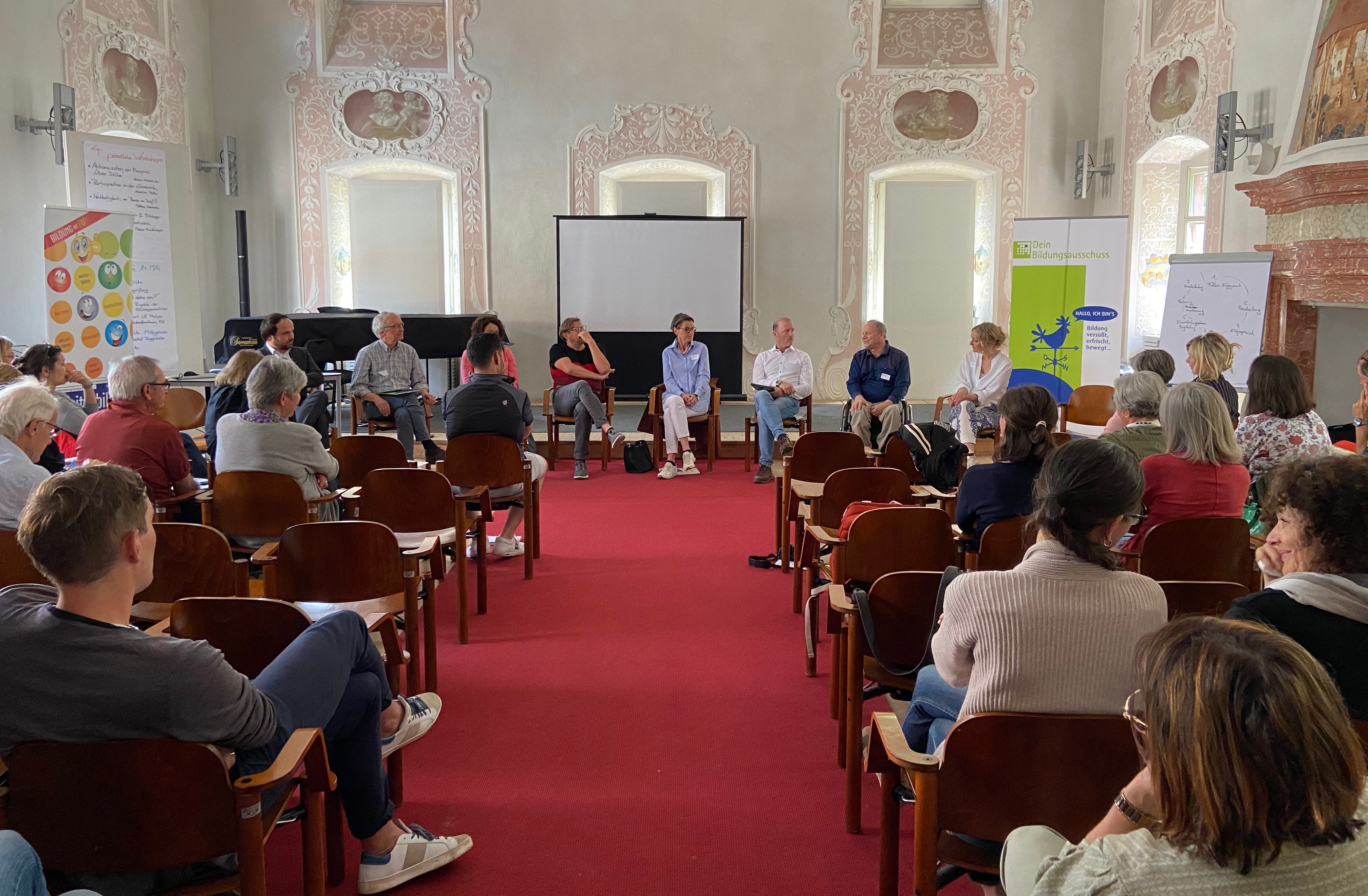 Bei den eineinhalb Tagen der Weiterbildung am vergangenen Wochenende in Klausen ging es um die Vielfalt der Bildungsarbeit vor Ort. (Foto: LPA/Astrid Crepaz)