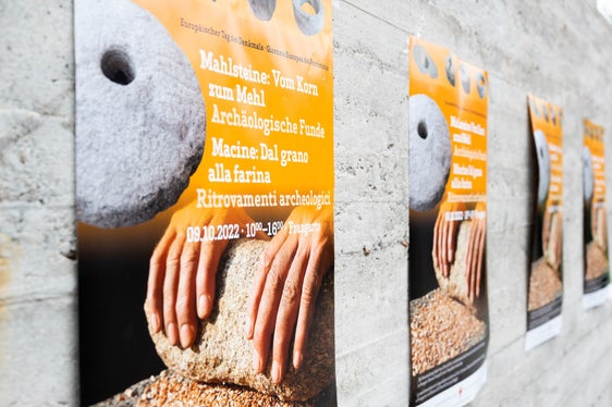 La locandina della mostra da titolo Macine: dal grano alla farina sottoliena l'importanza dell Ufficio beni archeologici di aver partecipato alla Giornata europea del Patrimonio (Foto: ASP/Manuela Tessaro) 