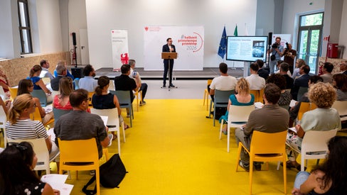 Im Bereich der Wirtschaftsentwicklung benannte Landesrat Marco Galateo vor allem die Wirtschaftsplattform 2030 als wichtigste Maßnahme seiner bisherigen zweieinahalbjährigen Amtszeit. (Foto: LPA/Fabio Brucculeri)