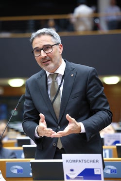 Die EU vereint Regionen, Kulturen und Sprachen. Der Ausschuss der Regionen  sorgt dafür, dass EU-Politik realitätsnah umgesetzt wird, sagte Landeshauptmann Arno Kompatscher. (Foto: Europäische Union/Octavian Carare)