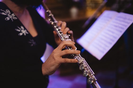 L’artistes y i artisć che se damanda na njonta de paiamënt dla pension da pert dla man publica muessa paië ite nstësc tl fond, les/i muessa vester scric ite tl Register provinziel y fé dumanda a tëmp y ëura. (Foto: USP/Repartizion Cultura/Michael Pezzei)