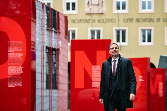 Il presidente Kompatscher vede l'Autonomia come uno strumento per la risoluzione pacifica dei conflitti  (Foto: ASP / Ivo Corrà) 