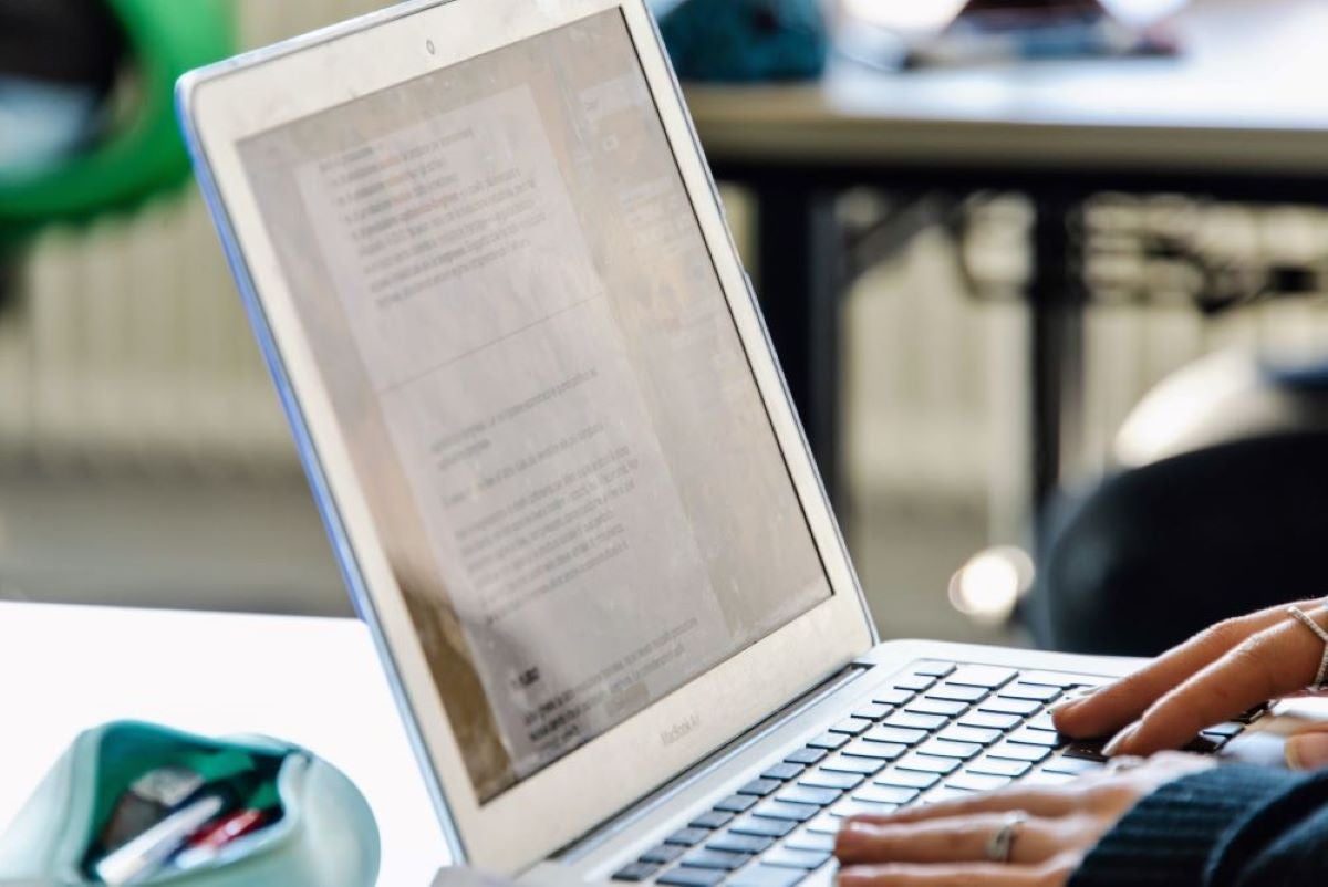 Al Carducci di Bolzano l'evento dedicato al Safer Internet Day avrà come focus la verità in rete. (Foto ASP/Peter Daldos)