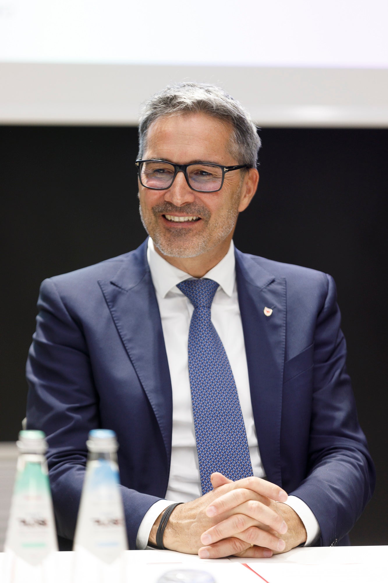 A nome delle Autonomie speciali, il presidente della Provincia Arno Kompatscher ha condotto i colloqui con il Ministero dell'Economia e delle Finanze. Con questo accordo non solo rafforziamo la nostra Autonomia finanziaria, ma garantiamo anche il diritto di parola della Provincia su tutte le questioni fiscali decisive, chiarisce Kompatscher. (Foto: USP/Tiberio Sorvillo)