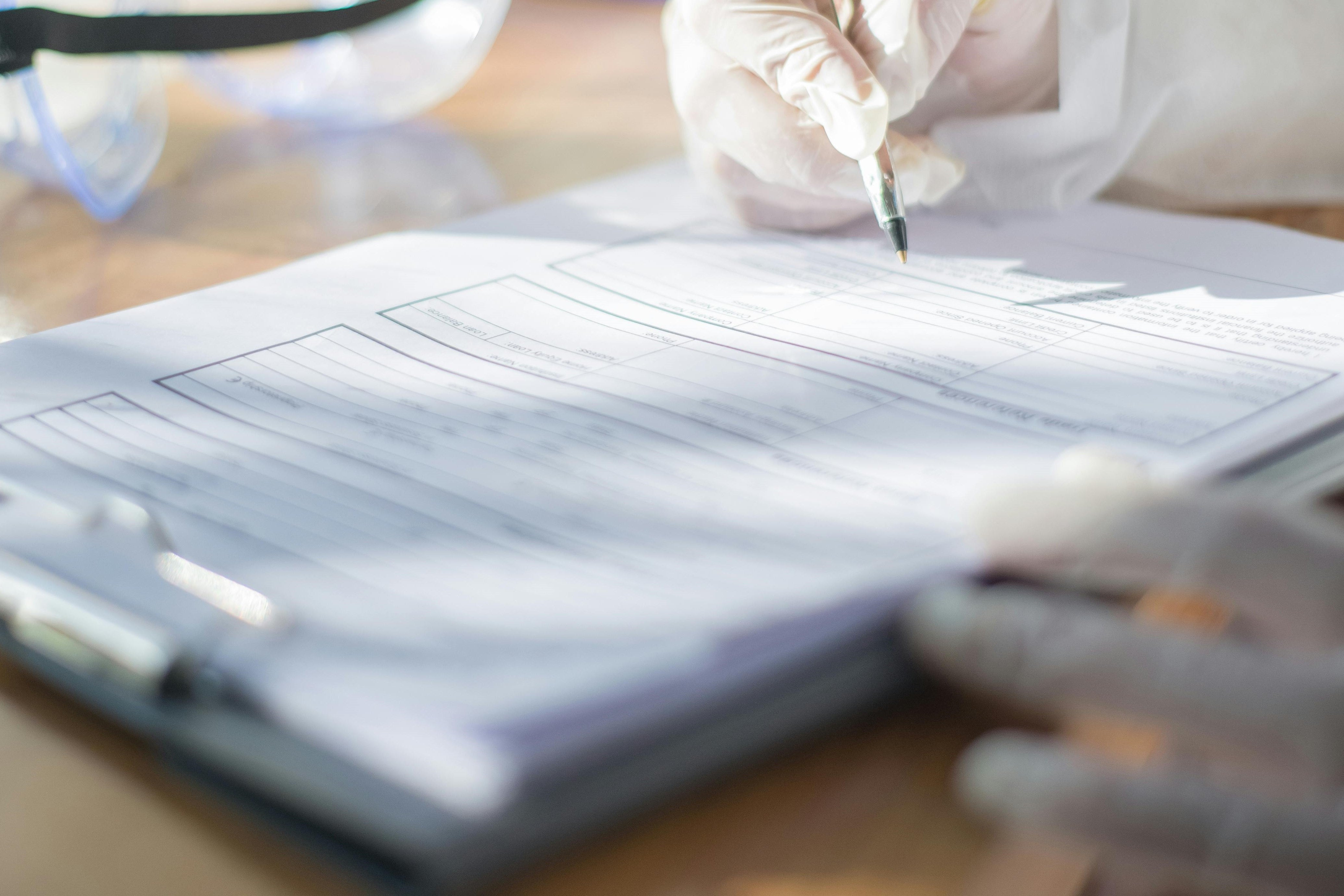 Die Covid-19-Sterbestatistik wurde in Südtirol laut Gesundheitsressort des Landes gemäß internationalen Standards erstellt. Das Schreiben des Dienstes für Hygiene und öffentliche Gesundheit vom März 2020 zu Todesfeststellungen habe darauf keinen Einfluss genommen und habe als reine Vorsichtsmaßnahme gedient, um alle Personen zu schützen, die mit dem Leichnam in Kontakt kamen. (Foto: Pexels. Das Foto darf nur in Zusammenhang mit dieser Pressemitteilung verwendet werden.)