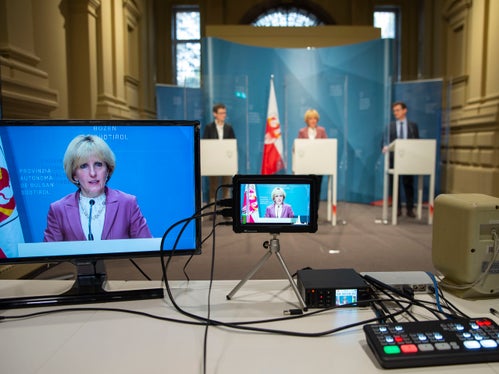 Nel 2021 sono stati erogati oltre 70 milioni di euro di aiuti diretti alle famiglie altoatesine. Inoltre, la Provincia sostiene le famiglie con offerte per bambini piccoli o vacanze ed assistenza pomeridiana (Foto: LPA/Fabio Brucculeri)