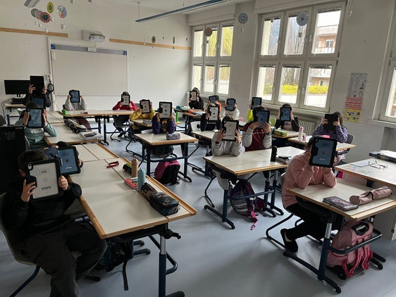 Si è concluso alle scuole primarie a Oltrisarco il corso di "Didattica attiva con l'uso dei tablet"  tenuto dall'esperta Alice Longhini (Foto: ASP/Istituto comprensivo Bolzano IV)