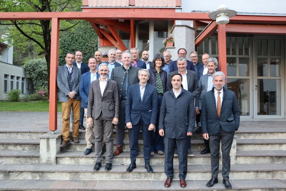 L'assessore provinciale all'agricoltura, Arnold Schuler, ha avuto un incontro proficuo con le latterie dell'Alto Adige e la Federazione Latterie Alto Adige per il futuro di questo settore (Foto: ASP/Noemi Prinoth)