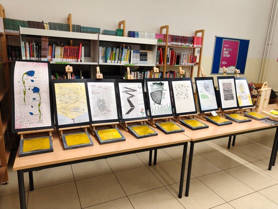 I docenti e le docenti della scuola italiana dell'Alto Adige hanno affrontato un prezioso e strutturato percorso formativo sui temi della memoria, della persecuzione e della deportazione, con una particolare attenzione alle fonti storiche e al loro utilizzo consapevole nella pratica didattica. (Foto: USP)