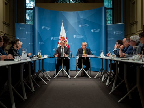 Landeshauptmann Kompatscher zeigte am 20. Mai auf, welche Schritte nun nach der endgültigen Verabschiedung der Autonomiereform gesetzt werden. (Foto: LPA/Fabio Brucculeri)