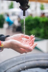 Mit dem Arge-Alp-Preis 2024 werden Sensibilisierungsmaßnahmen für eine nachhaltige Wassernutzung ausgezeichnet. Bis 1. Juni können Projekte eingereicht werden. (Foto: LPA/Claudia Corrent)