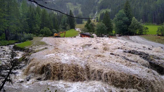 Il rio del Conio è straripato ed ha allagato i pascoli circostanti (Foto: ASP/Ufficio sistemazione bacini montani Est)
