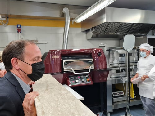 L'assessore Vettorato: Formazione altamente qualificata sul territorio valore aggiunto importante per i nuovi pizzaioli che entreranno nel mercato del lavoro locale (Foto: ASP) 