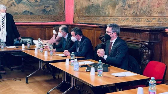 Il presidente Kompatscher (dx) oggi a Roma (Foto: ASP)