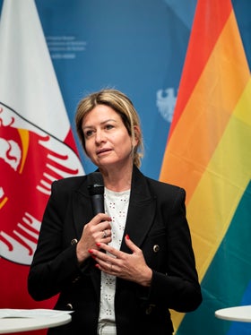 Auch die Stadt Bozen ist Mitglied des Netzwerks RE.A.DY. Im Bild Stadträtin Johanna Ramoser (Foto: LPA/Fabio Brucculeri)