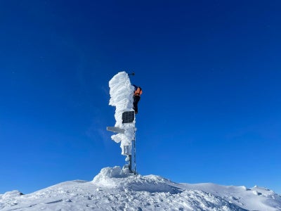 Le stazioni meteorologiche di tutti e tre i territori dell'Euregio (nella foto il Wilder Freiger, al confine tra Tirolo e Alto Adige) forniscono dati preziosi ai servizi valanghe. (Foto: USP/Meteorologia e prevenzione valanghe)