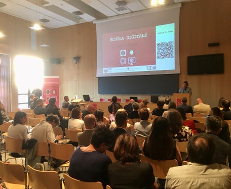 È stato presentato oggi (11 ottobre) presso la sala convegni del Centro di formazione professionale “L. Einaudi”, il Piano provinciale per la scuola digitale (Foto: ASP)