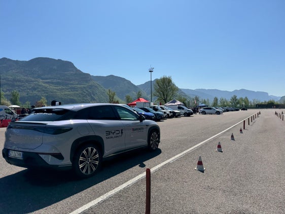 Il 6 aprile al Safety Park di Vadena è stato possibile testare le auto elettriche. (Foto: Sta - Strutture Trasporto Alto Adige)
