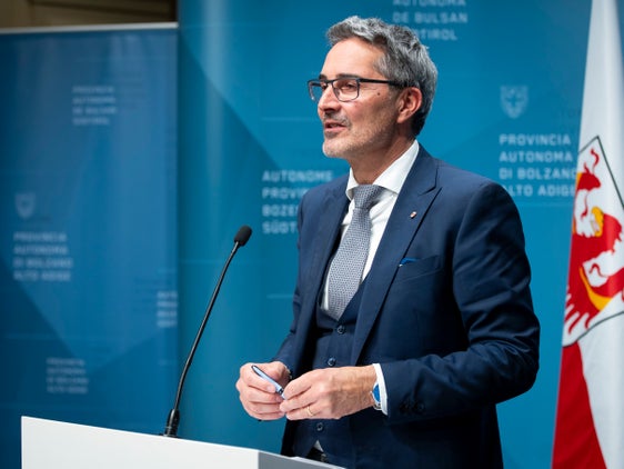 Il presidente della Provincia, Arno Kompatscher, ha presentato oggi (19 dicembre) in conferenza stampa l'accordo per la finanza locale 2024. (Foto: ASP/Fabio Brucculeri)